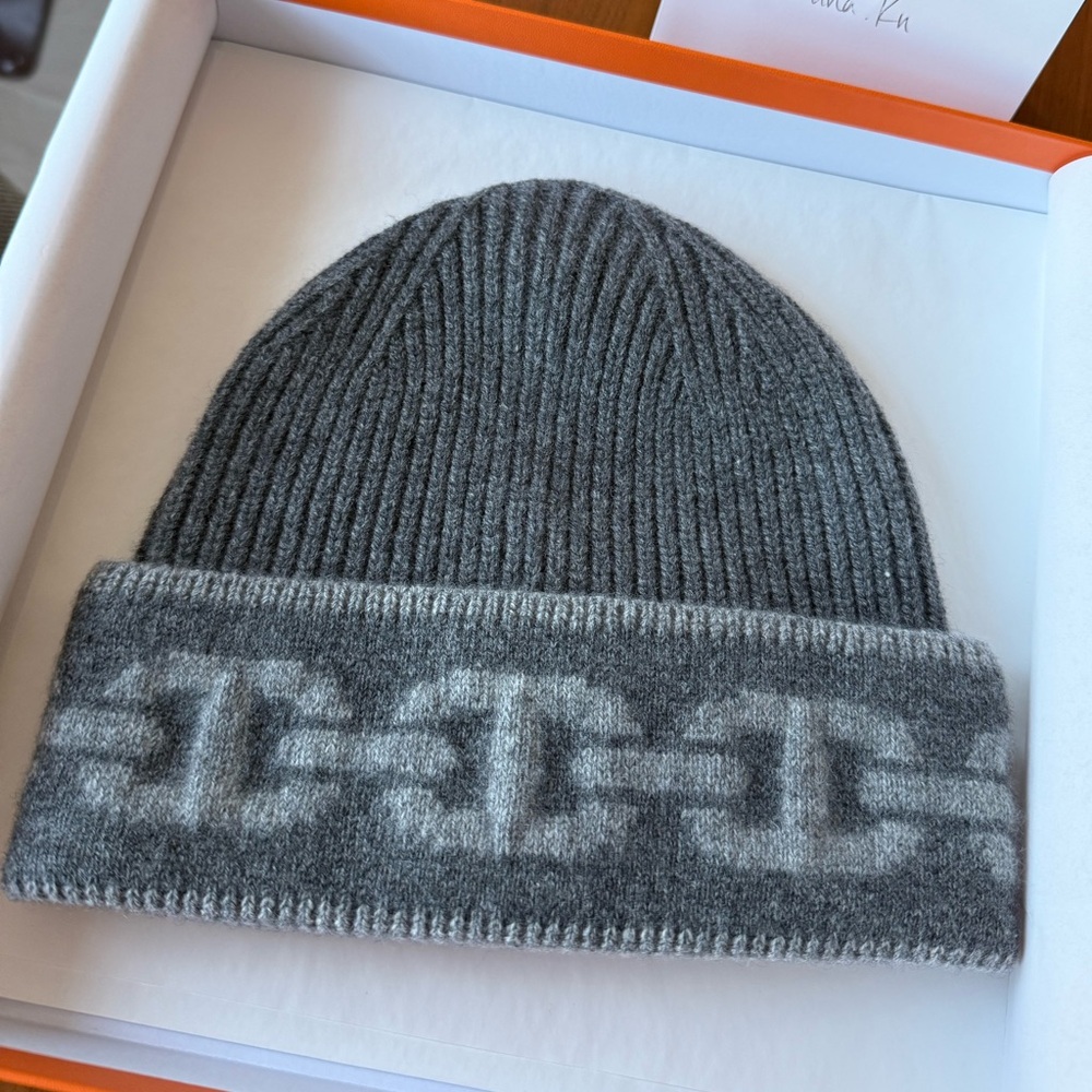 Hermes Cashmere Heaven Beanie - Brand New in Box